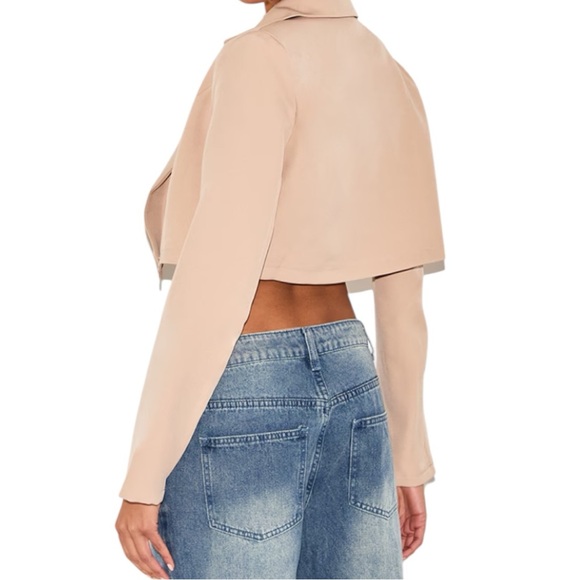 PrettyLittleThing Blush Cropped Blazer - Picture 3 of 6